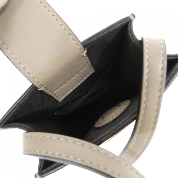 FENDI Shoulder Bag - Picture 5 of 5